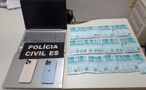 
          Imagem ilustrativa da imagem Suspeito de extorsão e agiotagem é preso durante operação "Game Over" em Guarapari
          