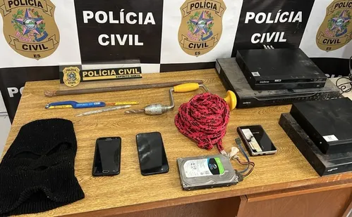 
          Imagem ilustrativa da imagem Suspeito de furto em lotérica de Fundão é preso
          