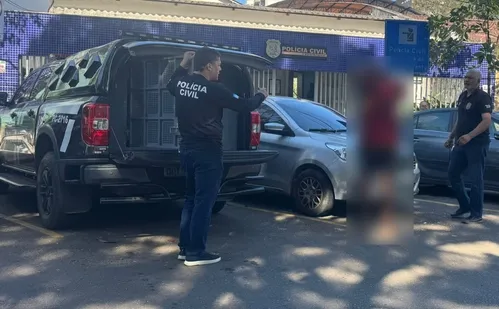 
          Imagem ilustrativa da imagem Suspeitos de roubo são presos na Praia do Canto
          