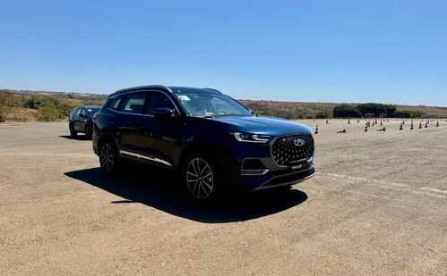 
          Imagem ilustrativa da imagem Tiggo 8 baixa preço e custa menos que Kicks completo
          