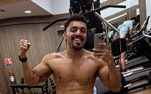 
          Imagem ilustrativa da imagem Tirullipa se diz 'envergonhado' após vazamentos de áudio com traição
          