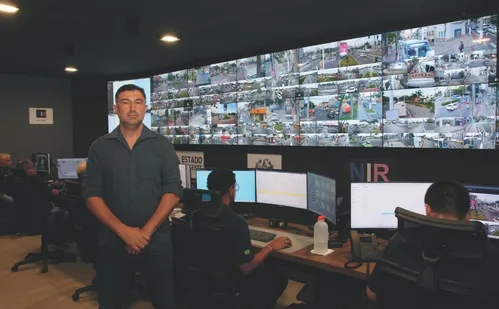 
          Imagem ilustrativa da imagem Totens já foram acionados mais de 370 vezes e ajudaram a prender 457 bandidos
          