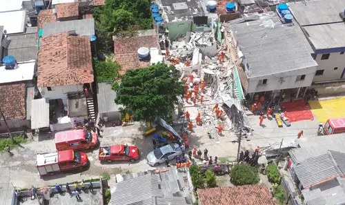 
          Imagem ilustrativa da imagem Tragédia em Olinda: nova vistoria será realizada no local do desabamento das casas
          