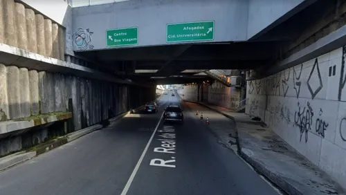 
          Imagem ilustrativa da imagem Túnel da Abolição tem as duas faixas liberadas após interdição por alagamento
          