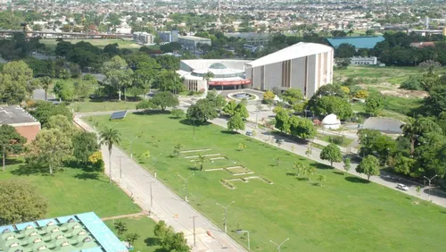 
          Imagem ilustrativa da imagem UFPE abre 52 vagas para professores através de Concurso Público
          