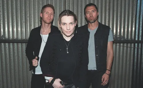 
          Imagem ilustrativa da imagem Um dia inteiro de rock na Praça do Papa!
          