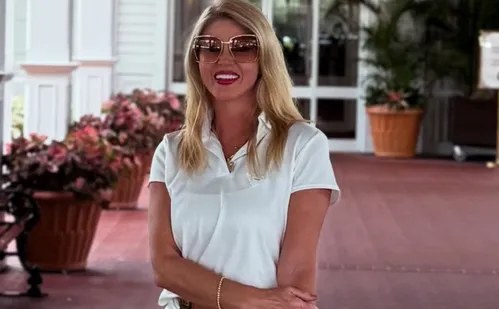 
          Imagem ilustrativa da imagem Val Marchiori tem alta hospitalar e explica como será o tratamento contra o câncer
          