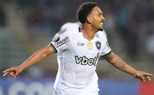 
          Imagem ilustrativa da imagem Vanderson é cortado de novo da seleção; Ancelotti chama Vitinho, do Botafogo
          