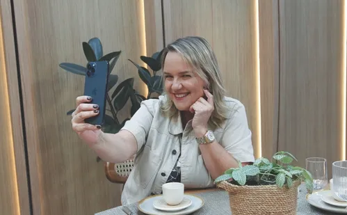 
          Imagem ilustrativa da imagem Vantagens e perrengues de ser solteira depois dos 40 anos
          