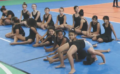 
          Imagem ilustrativa da imagem Veja como se inscrever em uma das 1.800 vagas para aulas de esportes de graça
          