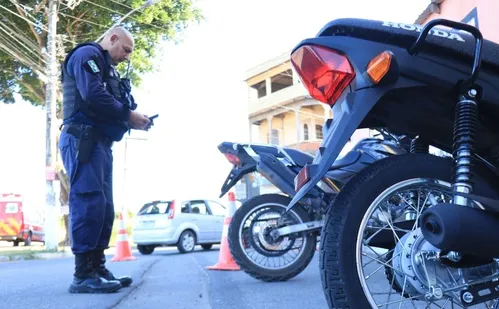 
          Imagem ilustrativa da imagem Viana terá multa superior a R$ 3 mil para combater escapamentos barulhentos
          