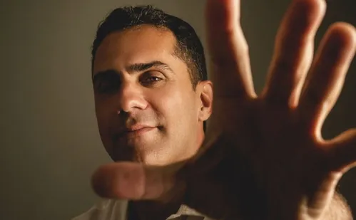 
          Imagem ilustrativa da imagem Vitória celebra a temporada das jubartes com música e arte na 4ª Festa da Baleia
          