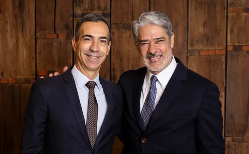 
          Imagem ilustrativa da imagem William Bonner deixa o Jornal Nacional e César Tralli assumirá lugar na bancada
          