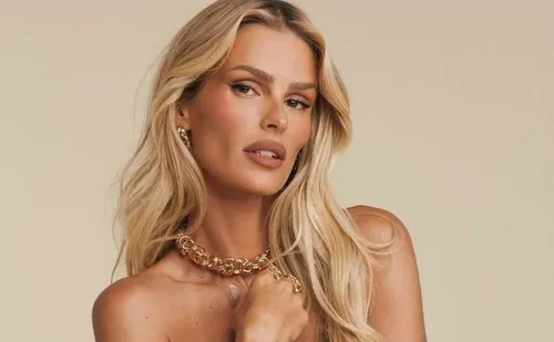 
          Imagem ilustrativa da imagem Yasmin Brunet brinca com estado civil: “Meu cupido me odeia”
          