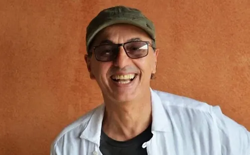 
          Imagem ilustrativa da imagem Zeca Baleiro para os baixinhos em "Zoró + Zureta"
          