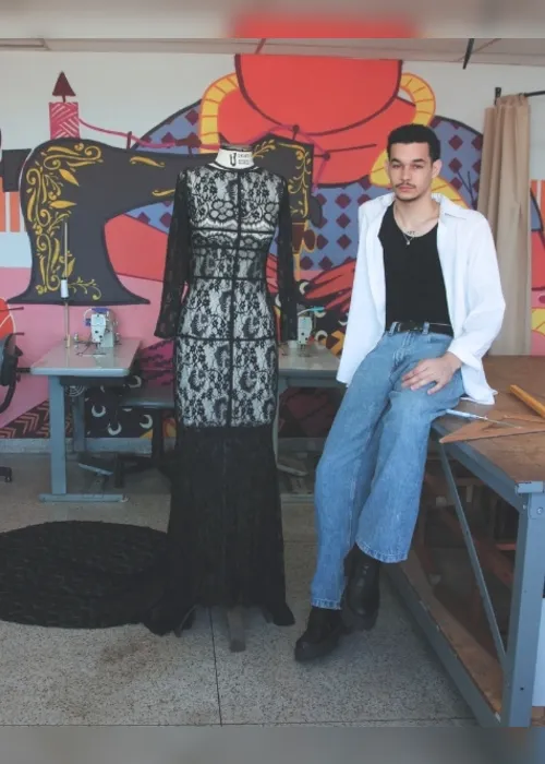 Imagem ilustrativa da imagem Criações de futuros estilistas em feira de moda na Enseada