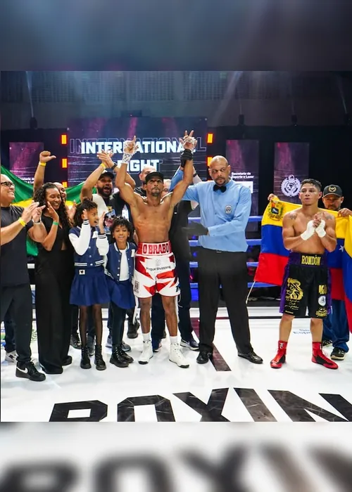Imagem ilustrativa da imagem Esquiva Falcão, Hebert Conceição e Robson Conceição vencem no ‘sábado de ouro’ do boxe