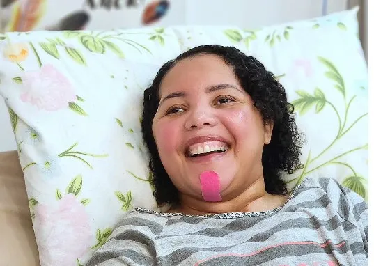 Imagem ilustrativa da imagem Pai de Amanda Wanessa, cantora gospel que está em estado vegetativo, sofre agressão