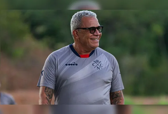 Imagem ilustrativa da imagem Hélio dos Anjos levou o Náutico ao caminho certo