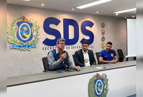 O diretor geral de Informação e Vigilância Epidemiológica da SES, José Lancart
delegado Tiago Callou e o perito criminal Rafael Arruda repassaram informações para a imprensa