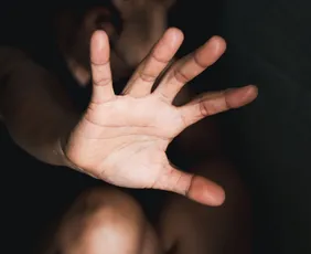 Imagem ilustrativa da imagem Adolescente é suspeito de abusar a sobrinha de 4 anos em Petrolina, diz jornal