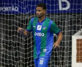 Imagem ilustrativa da imagem Atleta de futsal do Espírito Santo morre após queda de telhado de hotel no Recife