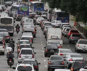 Imagem ilustrativa da imagem Câmara aprova isenção de IPVA para veículos com mais de 20 anos