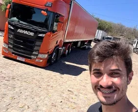 Imagem ilustrativa da imagem Caminhoneiro influenciador morre em acidente na BR-381 em Minas Gerais