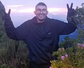 Imagem ilustrativa da imagem Vídeo mostra jovem xingando rapaz que se perdeu no Pico Paraná: ‘idiota’, ‘única pessoa que tinha’