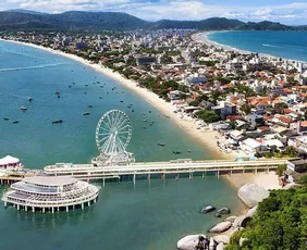 Imagem ilustrativa da imagem Cidade de SC com 39 praias inicia neste sábado temporada de cobrança de taxa de entrada