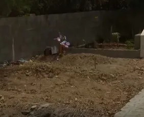 Imagem ilustrativa da imagem Coveiro e esposa presos por enterrar jovem viva durante ritual macabro em Sanharó