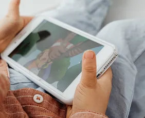 Imagem ilustrativa da imagem ECA digital entra em vigor em cinco meses, mas ainda não se sabe como aferir idade