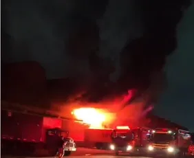 Imagem ilustrativa da imagem Incêndio atinge Ceasa na zona norte do Rio de Janeiro