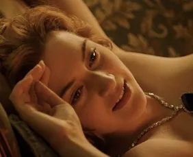 Imagem ilustrativa da imagem Kate Winslet: "Primeiras experiências íntimas na adolescência foram com garotas"