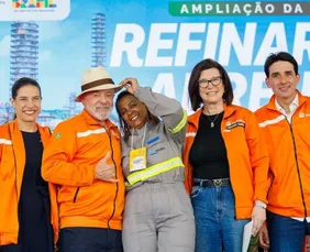 Imagem ilustrativa da imagem Xadrez político em Pernambuco: a disputa por Lula na retomada da RNEST