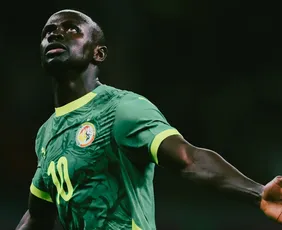 Imagem ilustrativa da imagem Mané marca no fim, Senegal bate o Egito e vai à final da Copa Africana de Nações
