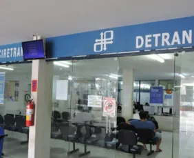 Imagem ilustrativa da imagem Novas regras da CNH ainda não estão valendo em Pernambuco apesar de anúncio