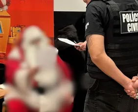 Imagem ilustrativa da imagem ‘Papai Noel’ de shopping é preso em SC suspeito de cometer estupro de vulnerável
