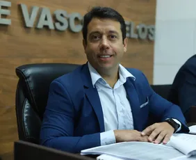 Imagem ilustrativa da imagem Presidente da Câmara de Ipojuca e vice são detidos em operação policial