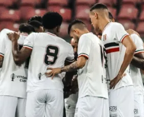 Imagem ilustrativa da imagem Santa Cruz perde a invencibilidade para o Retrô na Arena de Pernambuco