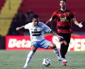 Imagem ilustrativa da imagem Sport é goleado em casa pelo Grêmio na despedida da Série A