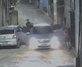 Imagem ilustrativa da imagem VÍDEO | Homem é morto a tiros e duas pessoas ficam feridas em ataque na Serra