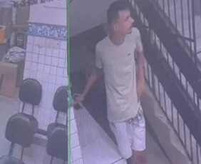 Imagem ilustrativa da imagem VÍDEO: Preso escapa das algemas e foge da delegacia de Boa Viagem