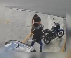 Imagem ilustrativa da imagem VÍDEO: Veja momento em que empresário é baleado por causa de um relógio