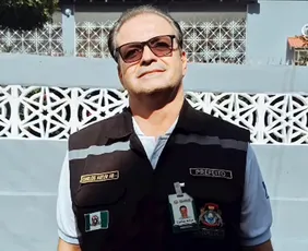 Imagem ilustrativa da imagem Vídeos mostram momento em que prefeito de Barreiros faz pouso forçado de ultraleve após falha