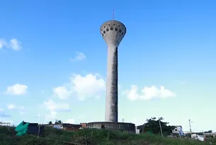 Imagem ilustrativa da imagem Adolescente de 13 anos morre ao cair da abandonada "Torre da Manchete", em Olinda