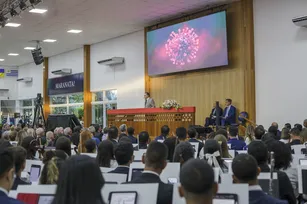 Imagem ilustrativa da imagem Alcance global para propagar mensagem