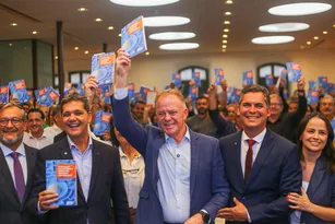 Imagem ilustrativa da imagem Curtas: Gilson banca Euclério; Ricardo cita polarização e mais