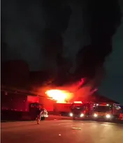 Imagem ilustrativa da imagem Incêndio atinge Ceasa na zona norte do Rio de Janeiro