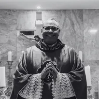 Imagem ilustrativa da imagem Laje desaba em casa de família em Salvador e mata três, incluindo padre Carlos Augusto